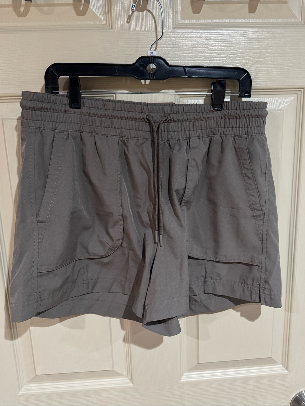 Old Navy Women's Athletic Drawstring Shorts - Taupe Stretchtech dry quick